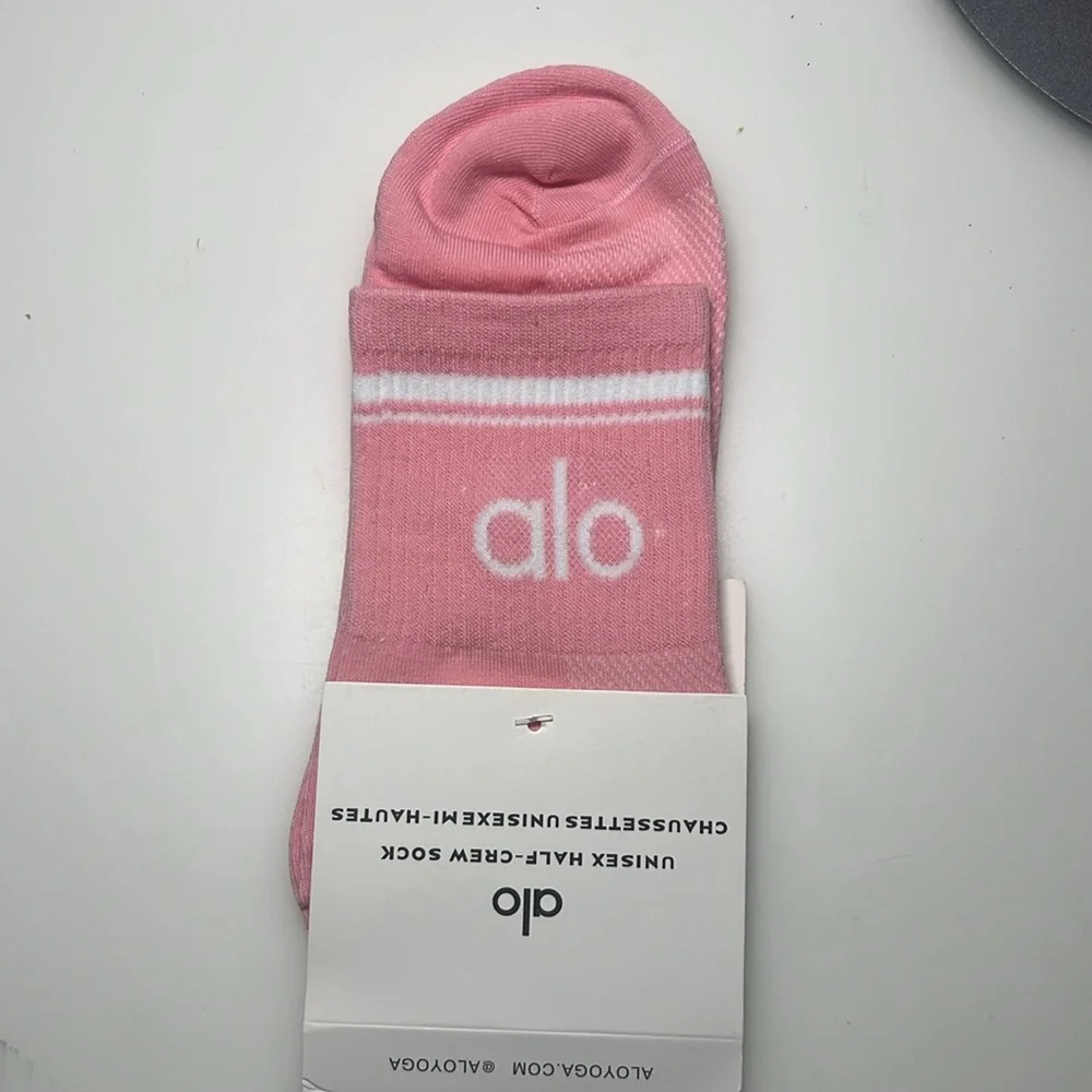 ALO Yoga Pink Crew Socks 3 pairs - Picture 3 of 4